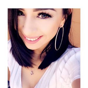 Meet your Posher, Leslie